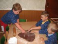 /album/peceni-pernicku-pro-maminky-2-5-2012/img-4935-jpg/