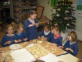 /album/priprava-pohosteni-na-vanocni-posezeni-18-12-2012/img-0832-jpg/