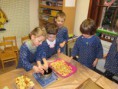 /album/peceni-vanocniho-cukrovi-zelenasci-11-12-2014/img-0656-jpg1/