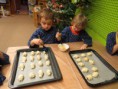 /album/priprava-pohosteni-na-vanocni-besidku-21-12-2016/img-2877-jpg1/